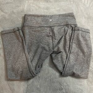 Gray lululemon cropped leggings